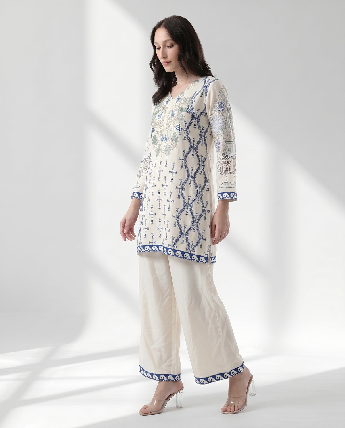Women’s Ivory Blue Floral Printed Straight Kurti with Wide-Leg Palazzo Set