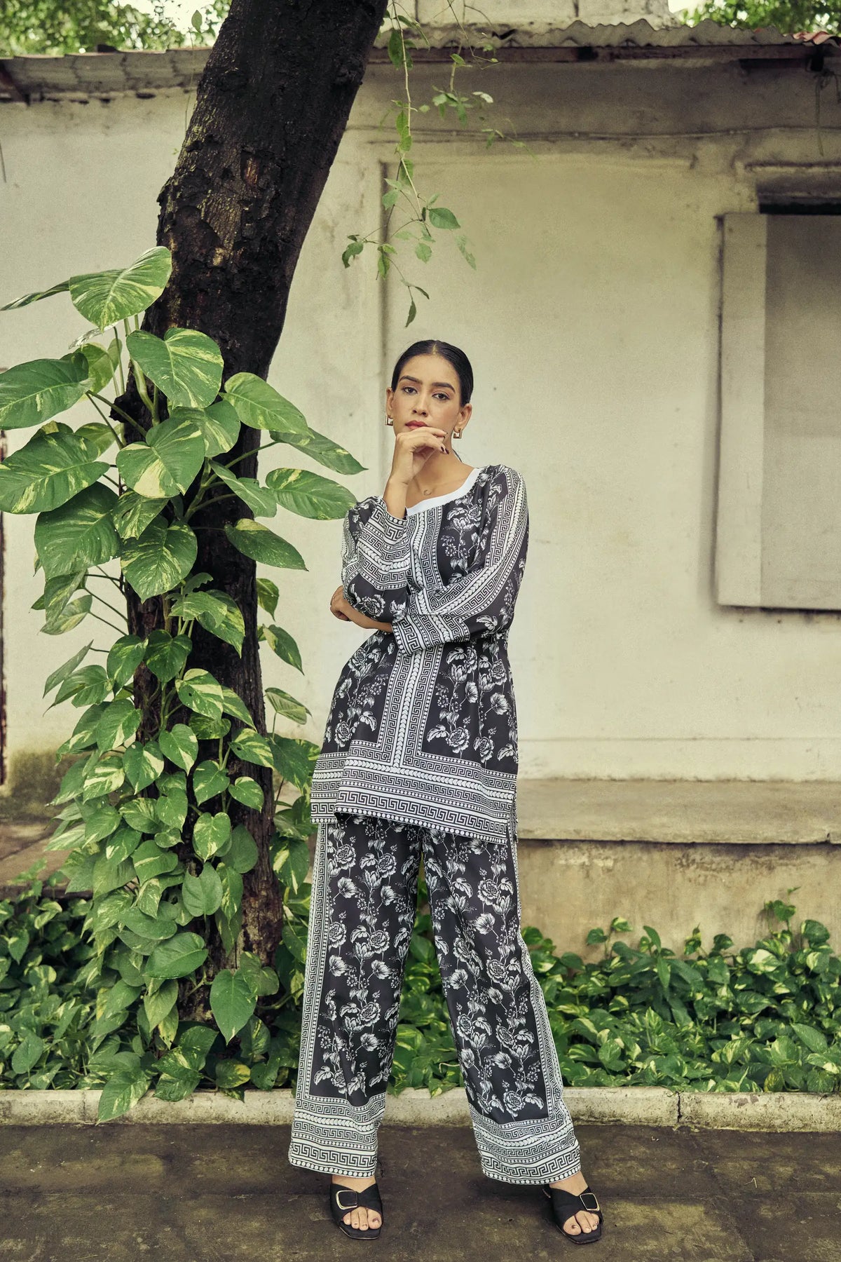 Mono Bloom Co-ord